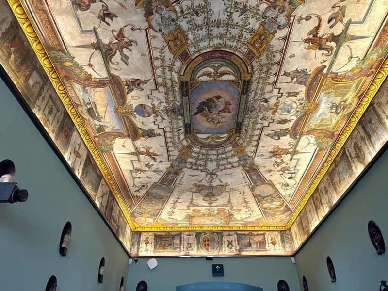 Florence: Uffizi Gallery Fast-Track Ticket - Using the Pop Guide audio app without losing your place