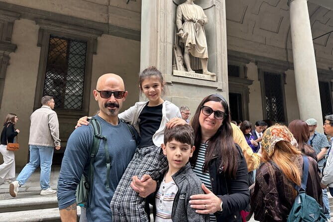 Private Family Tour - Uffizi Gallery for Kids - What kids take home: the activity book, map, and prizes