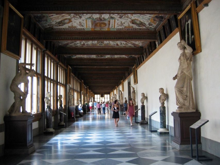 Small-Group: Uffizi & walking tour of Florence skip the line - Ponte Vecchio and the streets: a visual reset before the museum