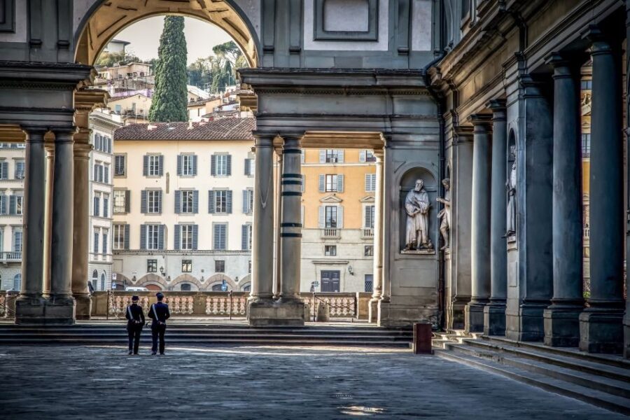 Small-Group: Uffizi & walking tour of Florence skip the line - The Uffizi guided portion: stories behind the masterpieces