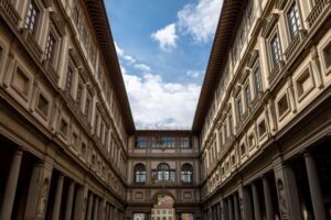 Uffizi Gallery & Hop-on Hop-off Bus Tour - Choosing your Uffizi format: guided for clarity, ticket-only for freedom
