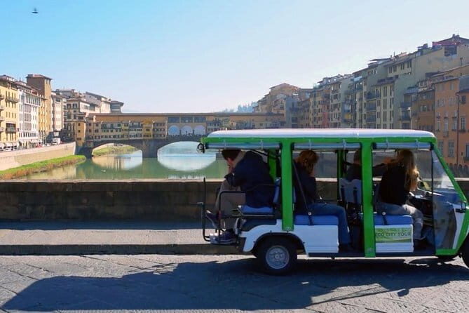 Uffizi Gallery private tour with skip the line ticket - Headsets aren’t included: plan for quieter listening in loud rooms