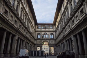 Uffizi Gallery Timed Entry Admission Tickets - Meeting point and the ticket handoff: how to avoid the common confusion